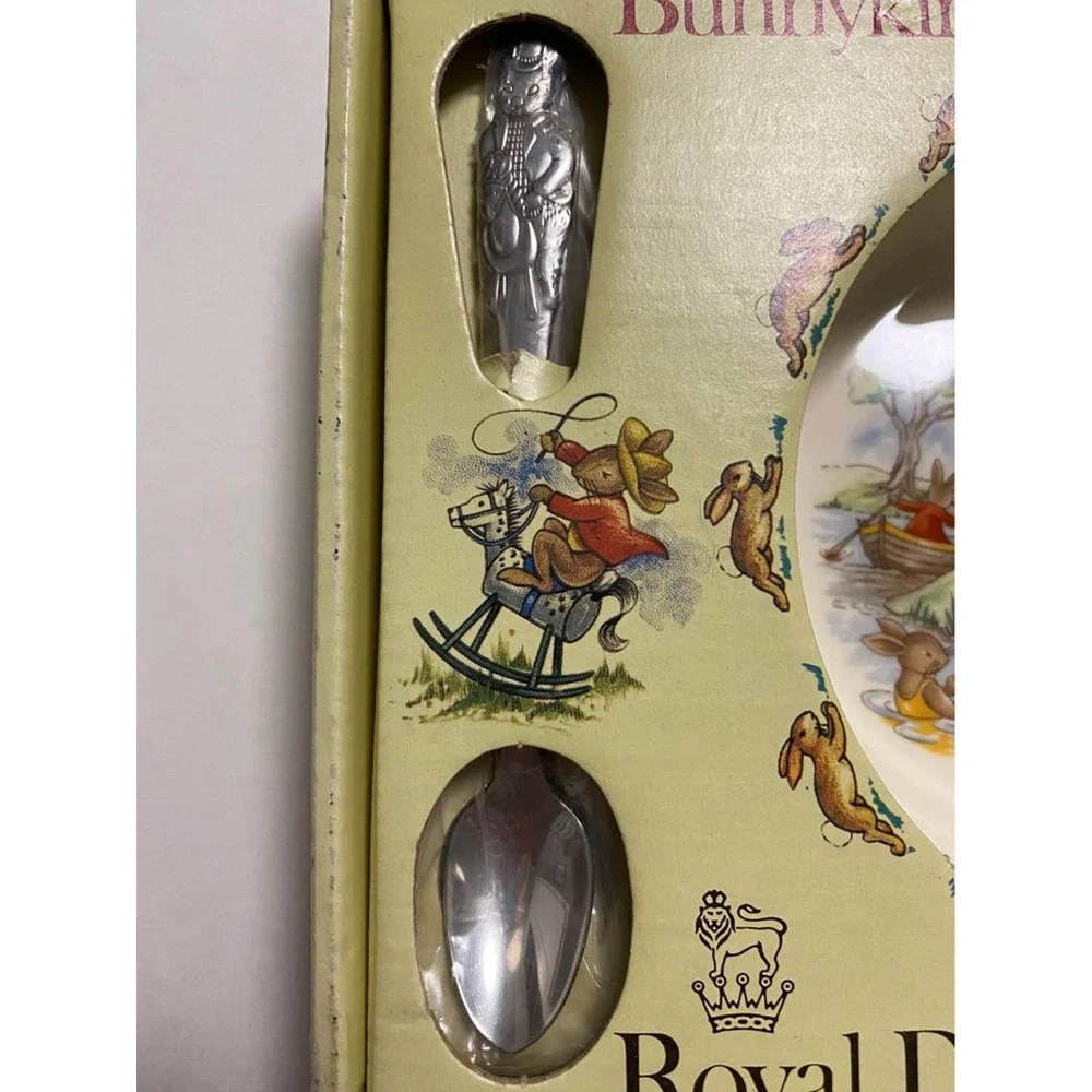 VTG‎ Royal Doulton Nursery Set
